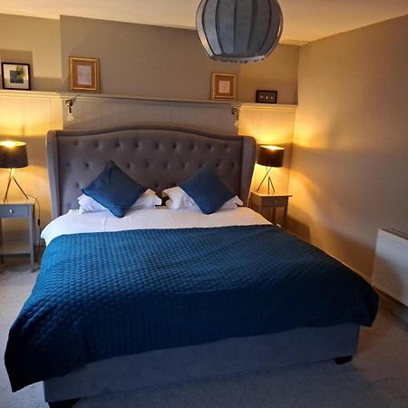 3 Bedroom Luxury Apartment Main Street キャッシェル エクステリア 写真