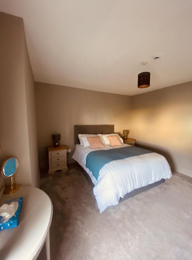 3 Bedroom Luxury Apartment Main Street キャッシェル エクステリア 写真